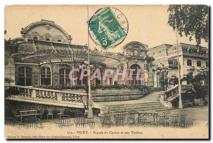 CPA Vichy Facade du Casino et son Theatre 