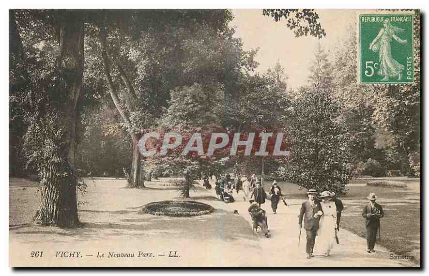 CPA Vichy le Nouveau Parc 