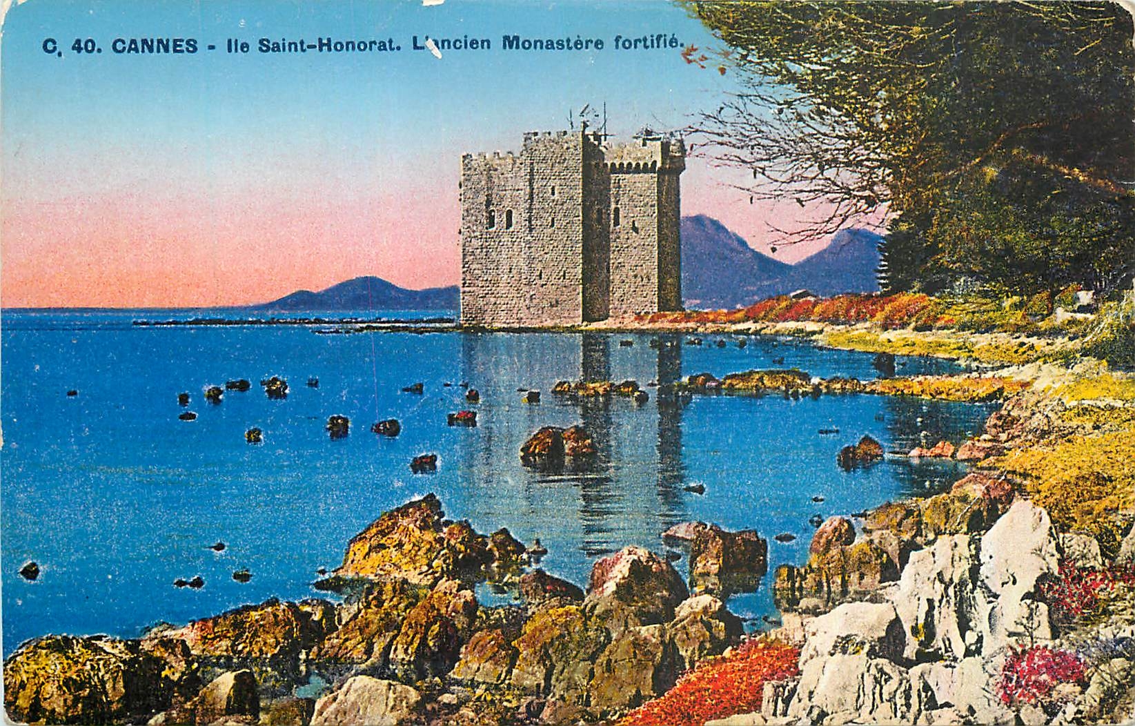 CPA Cannes Ile Saint Honorat L'ancien Monastere fortifie 