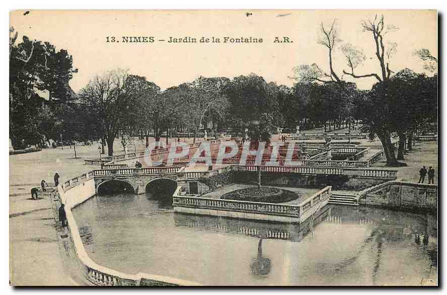 CPA Nimes Jardin de la Fontaine 
