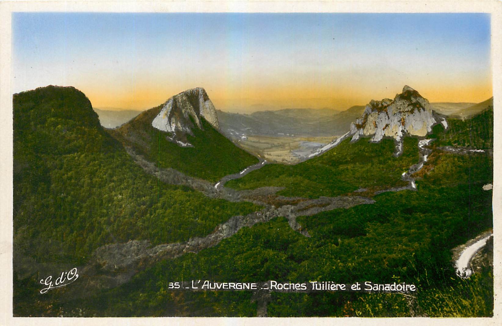 CPA L'Auvergne Roches Tuiliere et Sanadoire 
