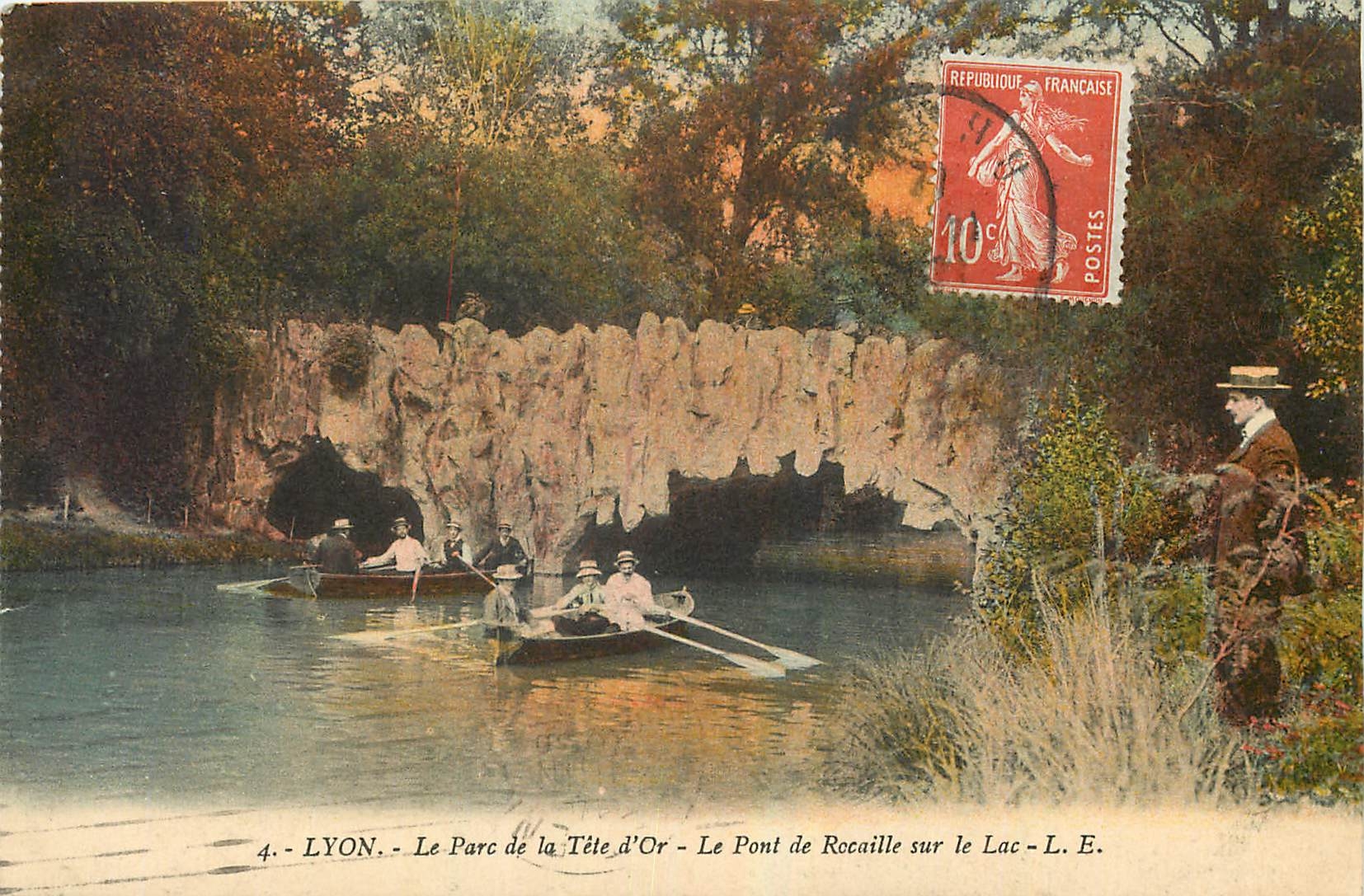 CPA Lyon Le Parc de la Tete d'Or Le Pont de Recaille sur le Lac 