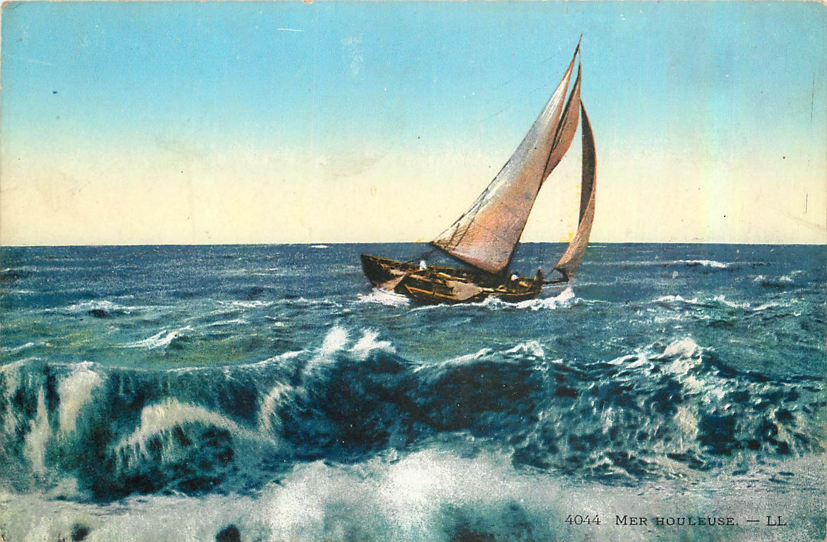 CPA Mer houleuse Bateau