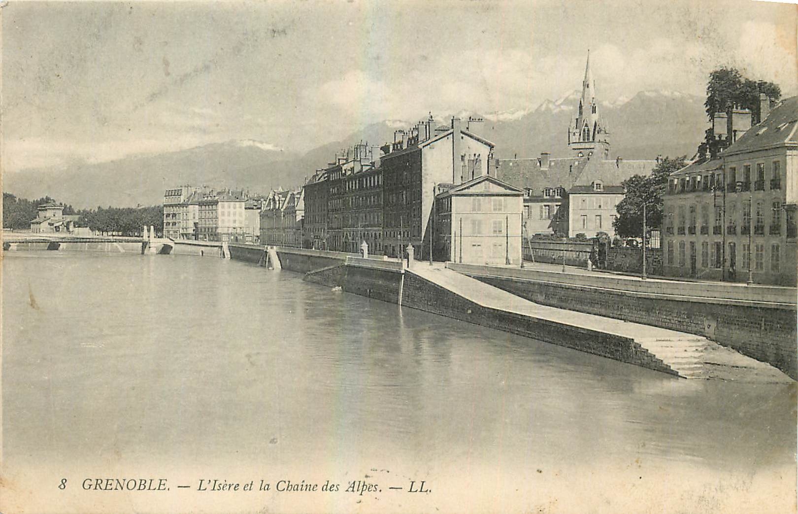 CPA Grenoble L'Isere et la Chaine des Alpes 