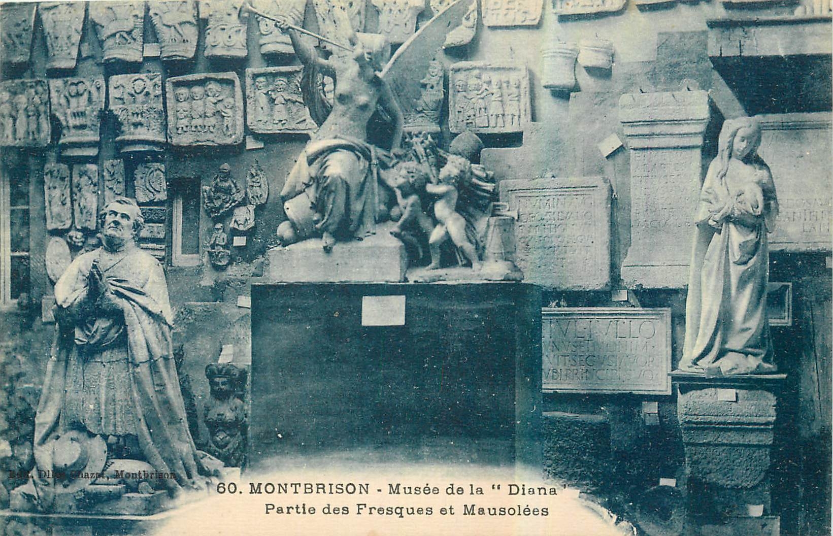 CPA Montbrison Musee de la Diana Partie des Fresques et Mausolees 