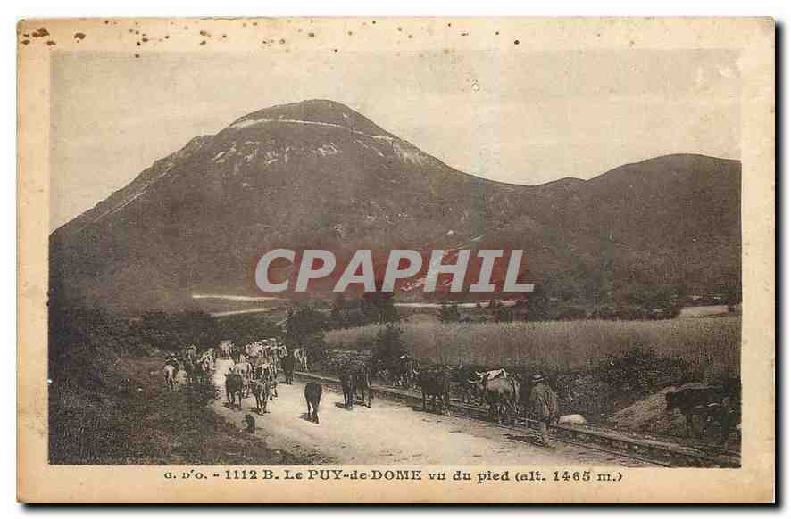 CPA Le Puy de Dome vu du pied 
