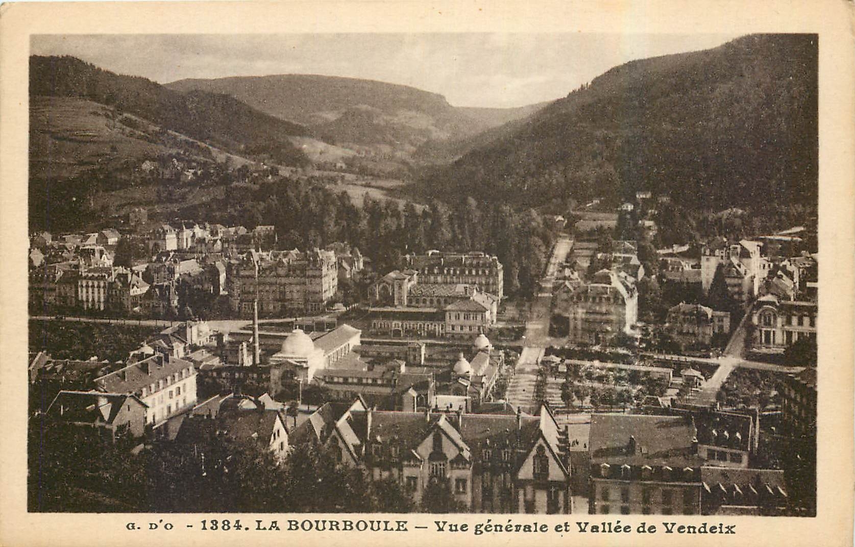 CPA La Bourboule Vue generale et Vallee de Vendeix 