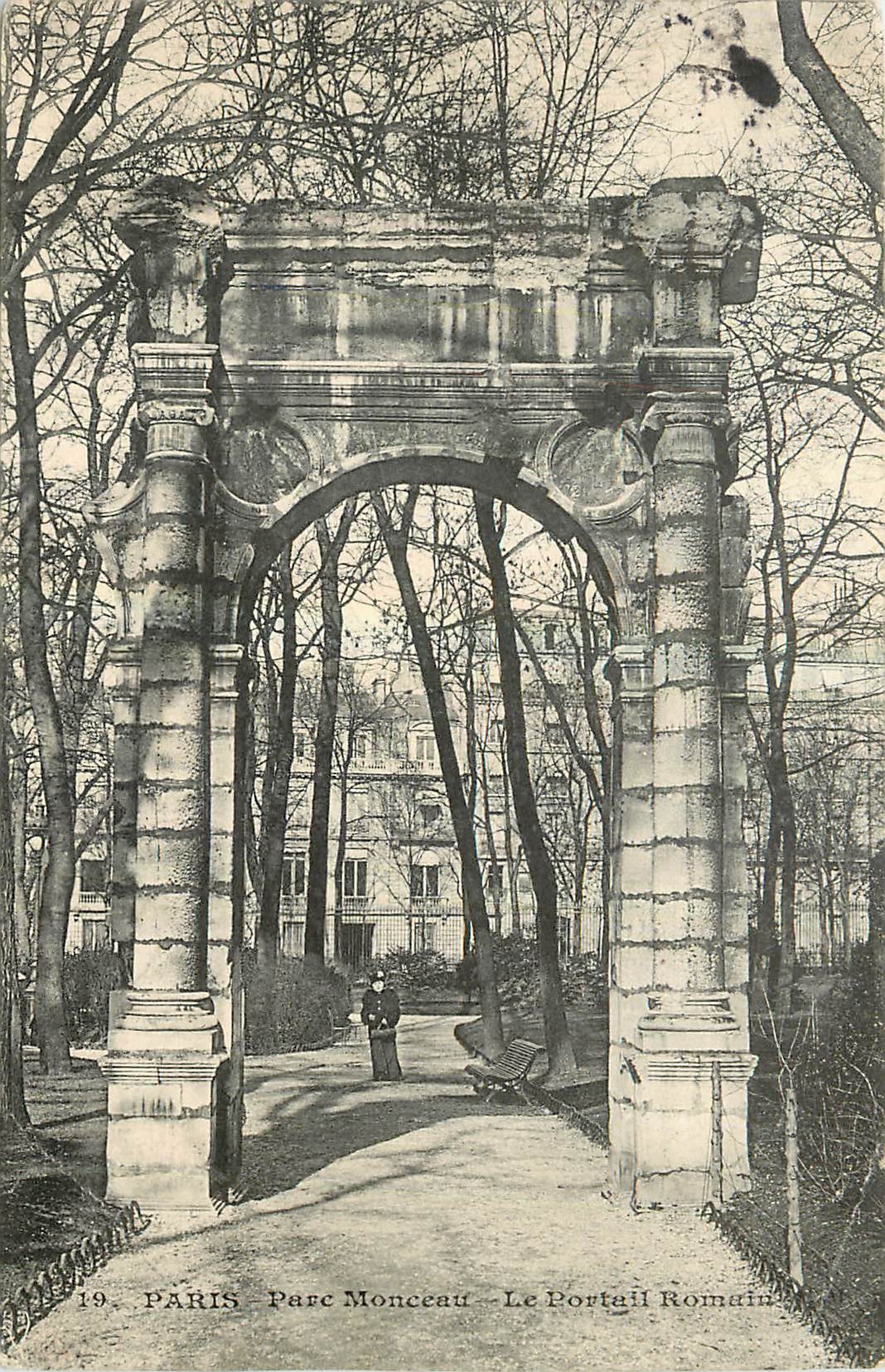 CPA Paris Parc Monceau Le Portail Romain 