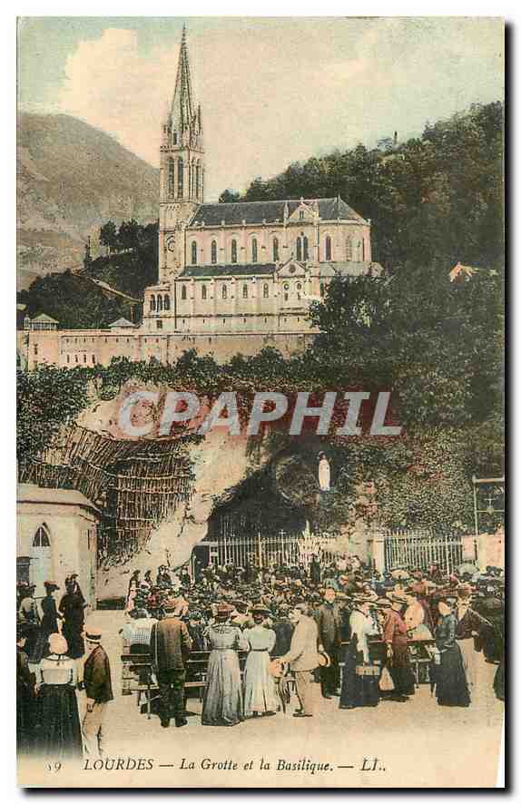 CPA Lourdes La Grotte et la Basilique 