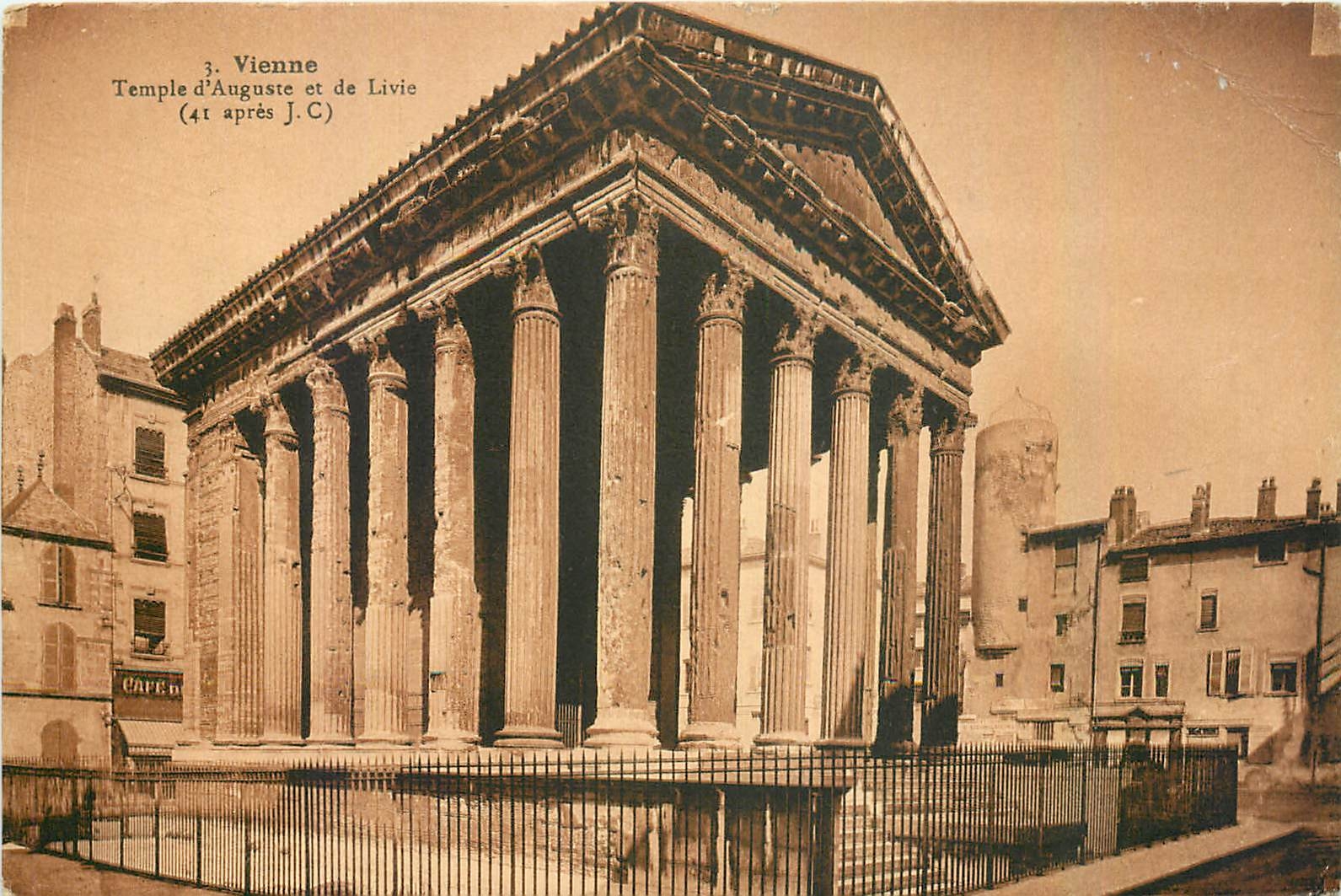 CPA Vienne Temple d'Auguste et de Livie 