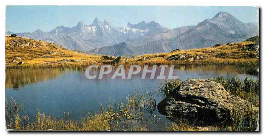 CPA Ete dans nos Montagnes Un joli lac de montagne 