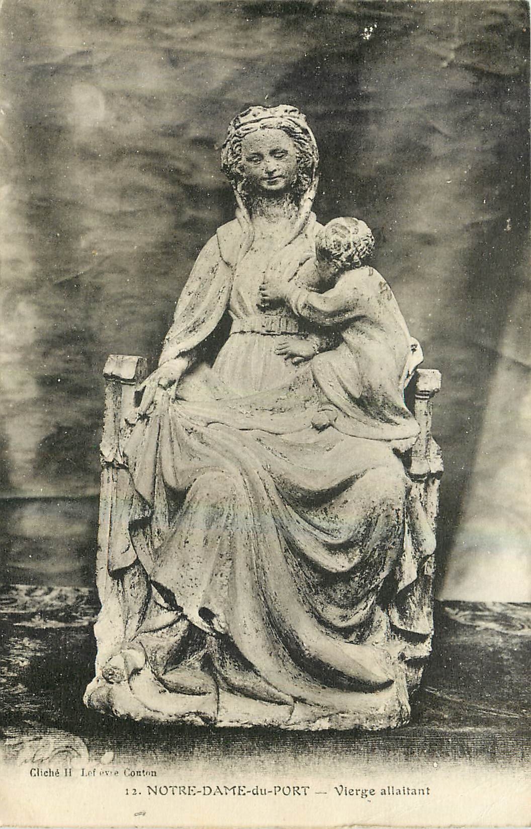 CPA Notre Dame du Port Vierge allaitant 