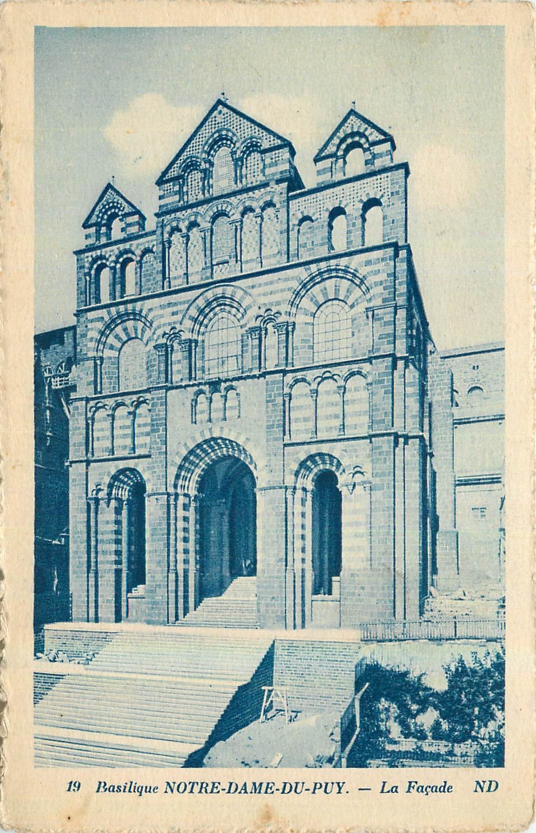 CPA Basilique Notre Dame du Puy La Facade 