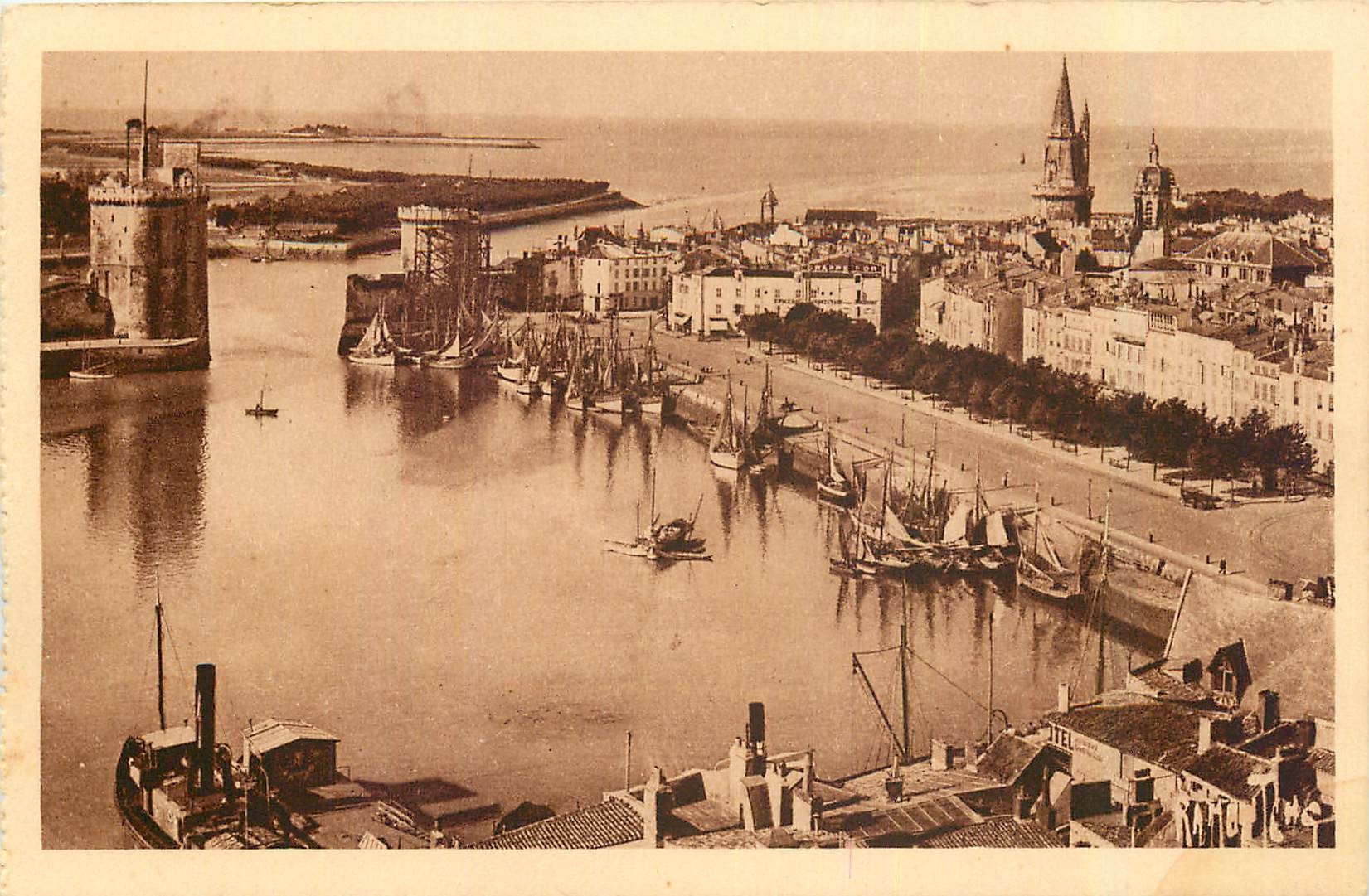 CPA Port historique de La Rochelle 