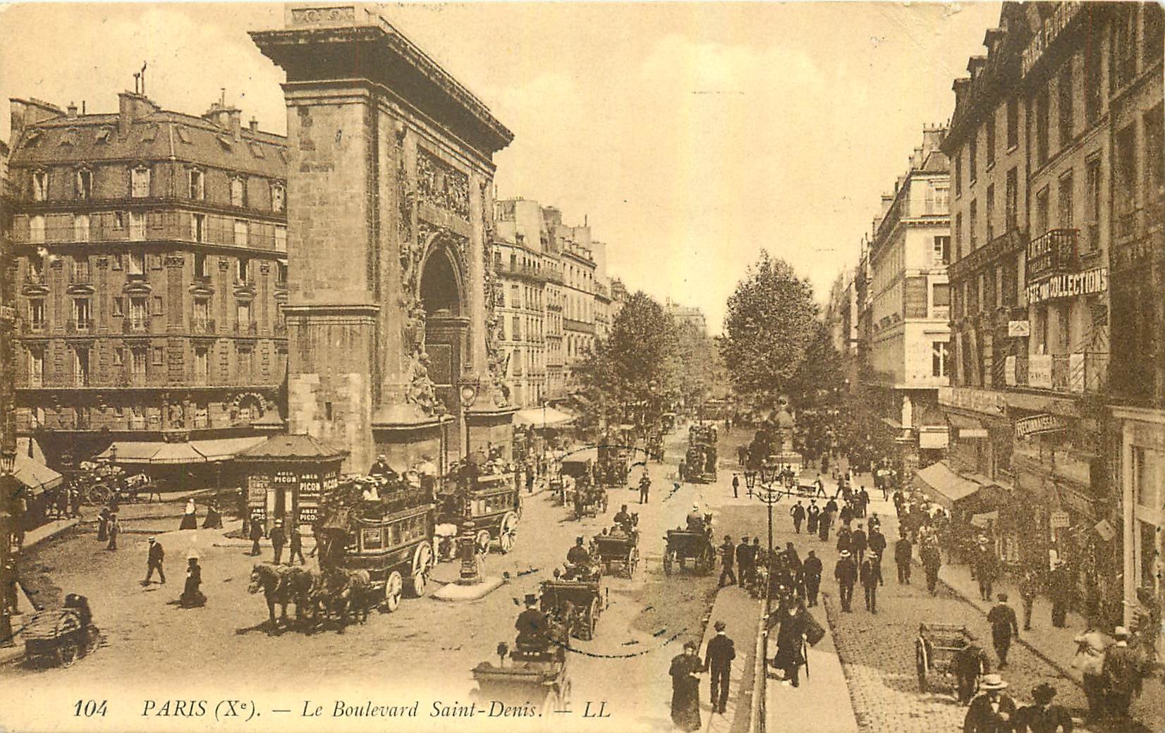 CPA Paris Le Boulevard Saint Denis 