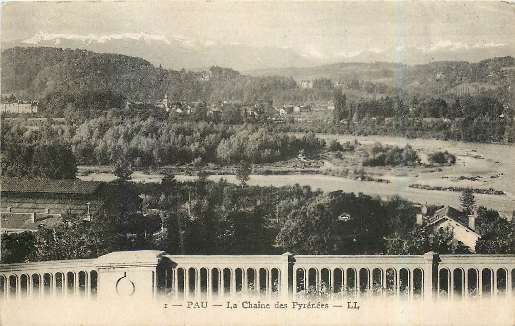 CPA Pau La Chaine des Pyrenees 