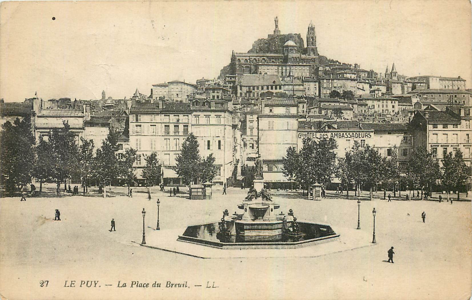 CPA Le Puy La Place du Breuil Grand Hotel des Ambassadeurs