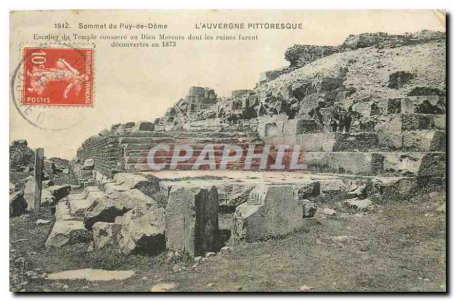 CPA Sommet du Puy de Dome L'Auvergne Pittoresque Escalier du Temple consacre au Dien Mercure dont le