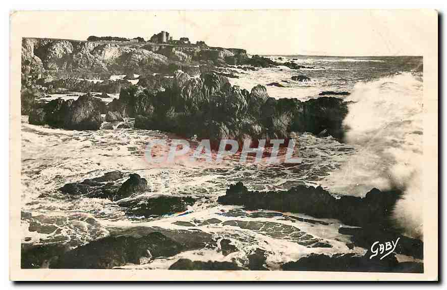 CPA Le Pouliguen L I Effets de Vagues sur les rochers de la Grande Cote 
