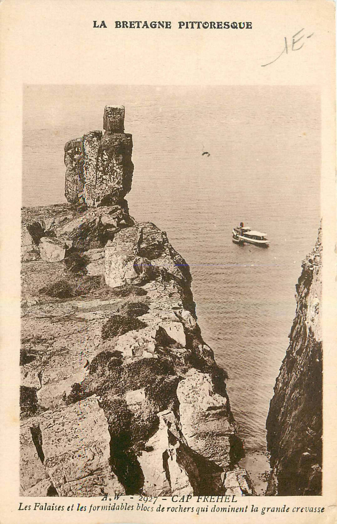 CPA La Bretagne Pittoresque Cap Frehel Les Falaises et les formidables blocs de rochers 