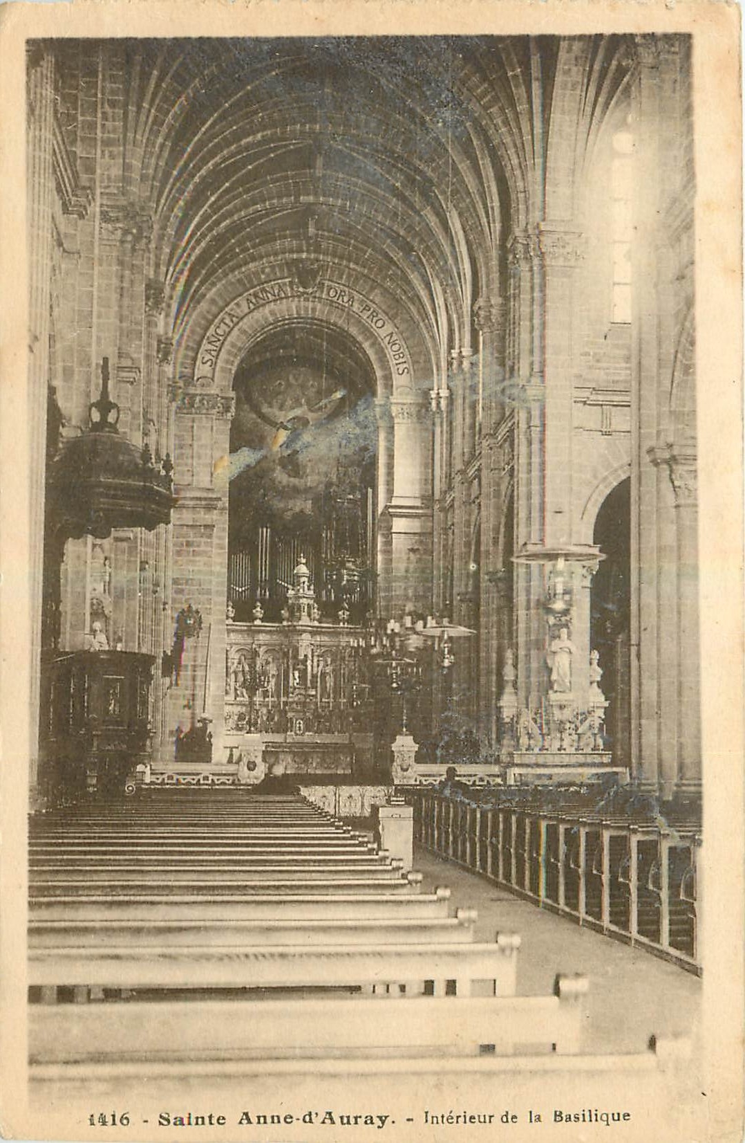 CPA Sainte anne d'Auray Interieur de la Basilique 