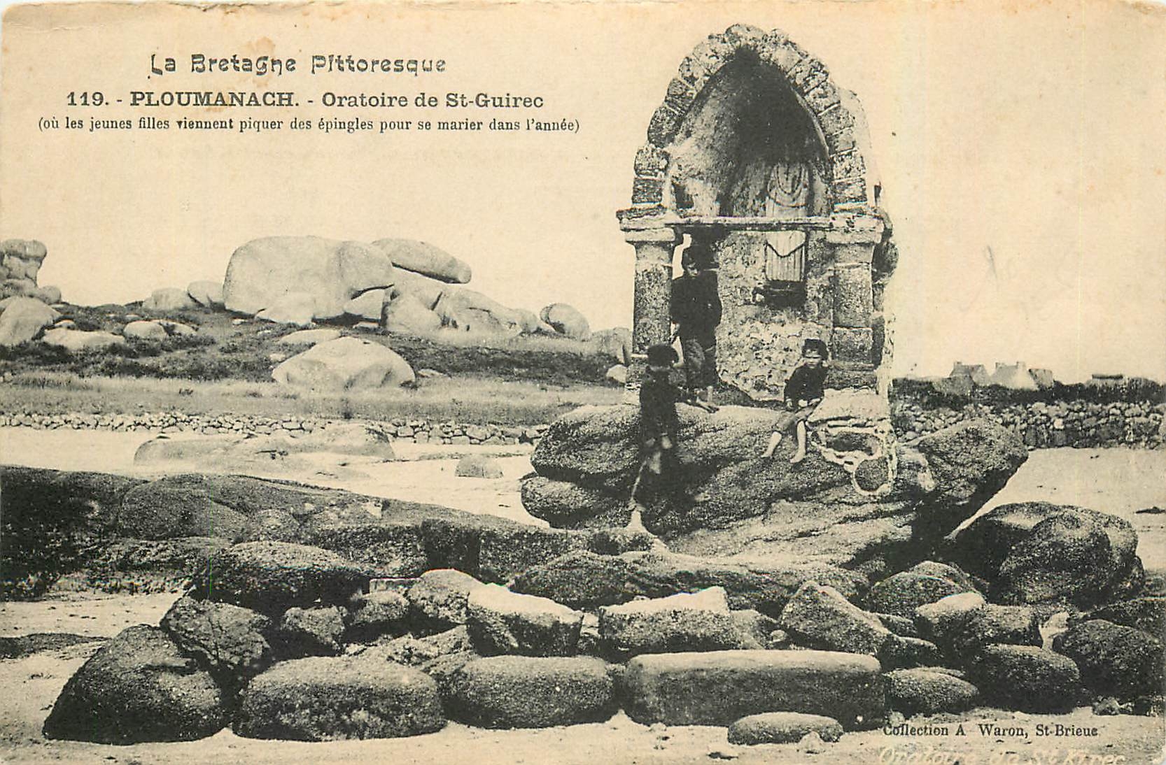 CPA La Bretagne Pittoresque Ploumanach Oratoire de St Guirec 