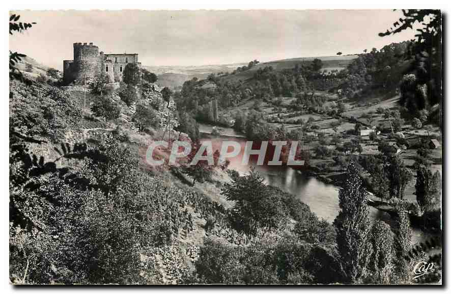 CPM Viaduc des Fades Vallee de la Sioule Le Chateau Feodal de Chouvigny dominant la Sioule 