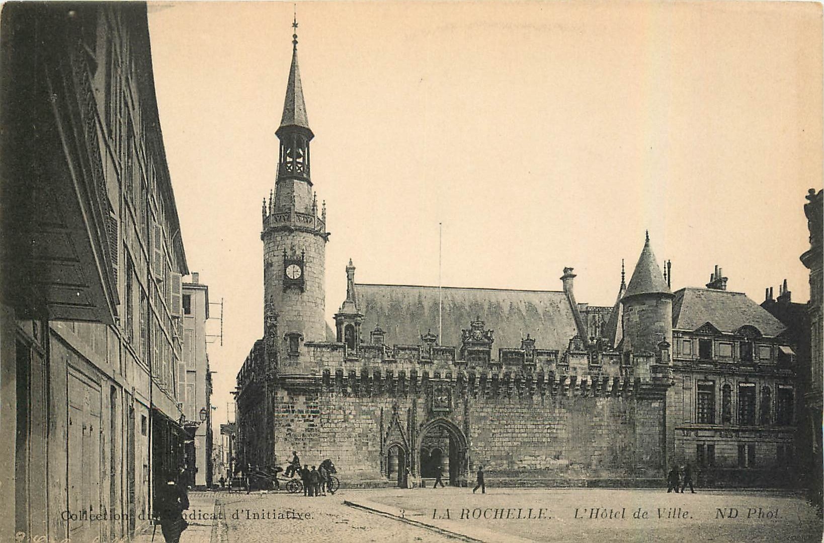 CPA La Rochelle L'Hotel de Ville 