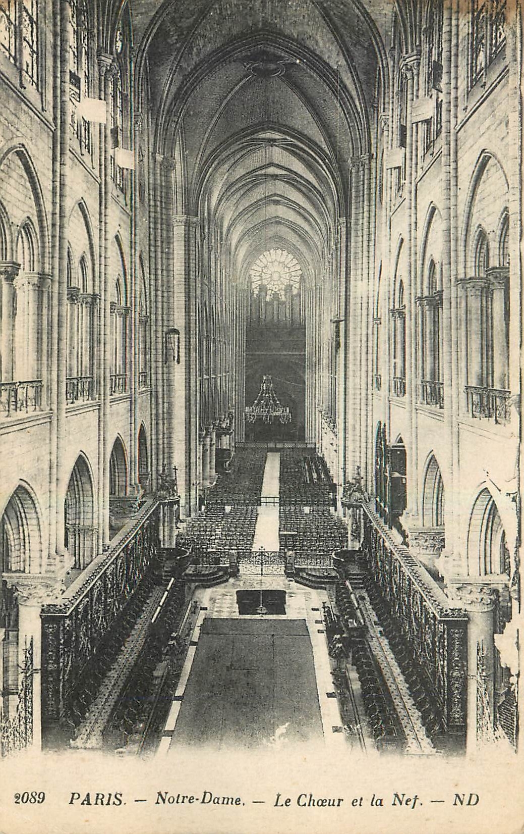 CPA Paris Notre Dame Le Choeur et la Nef Orgue