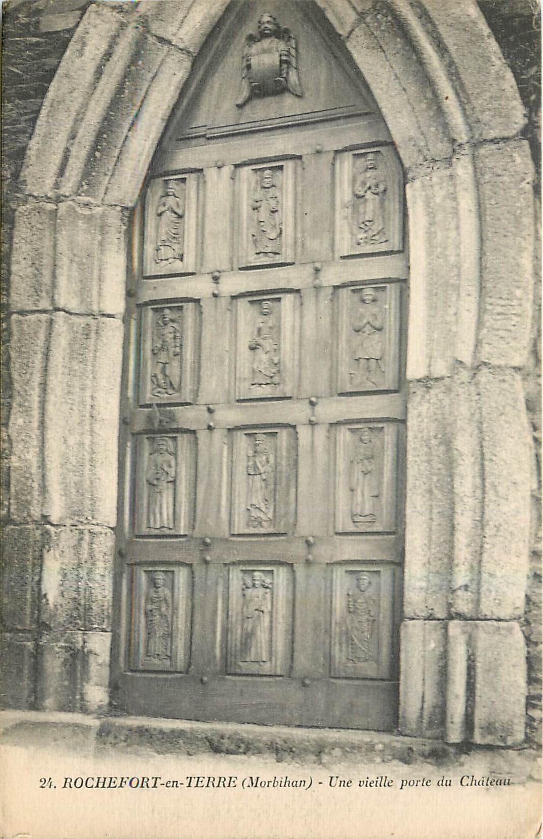 ROCHEFORT-en-TERRE (Morbihan) — Une vieille porte du Château — J. Nozaïs, Nantes, n°24
