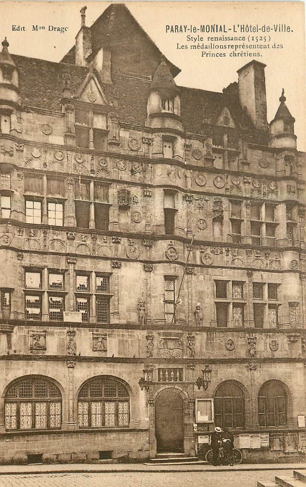 CPA Paray le Monial L'Hotel de Ville 