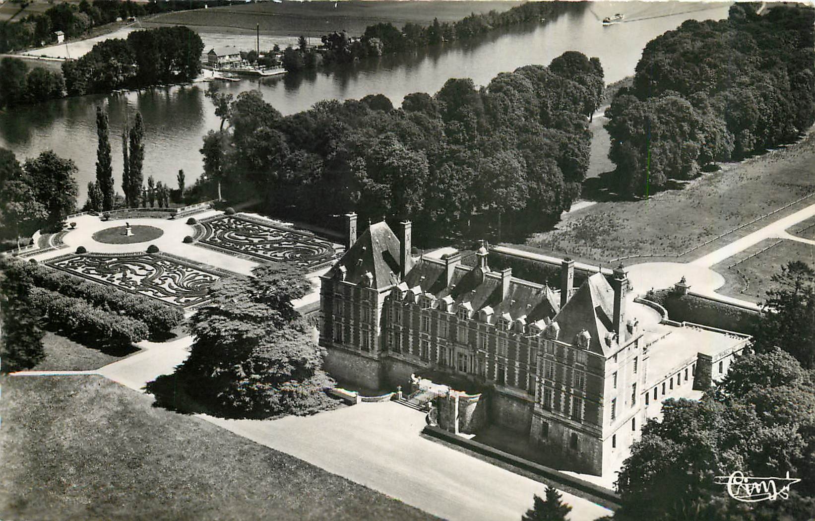 CPM Rosny sur Seine S et O Le Chateau de Sully Vue aerienne 