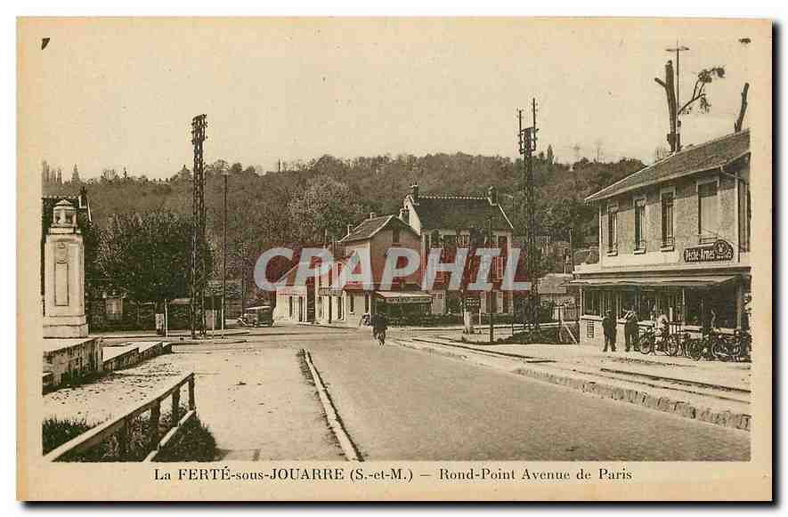 CPA La Ferte sous Jouarre S et M Rond Point Avenue de Paris 