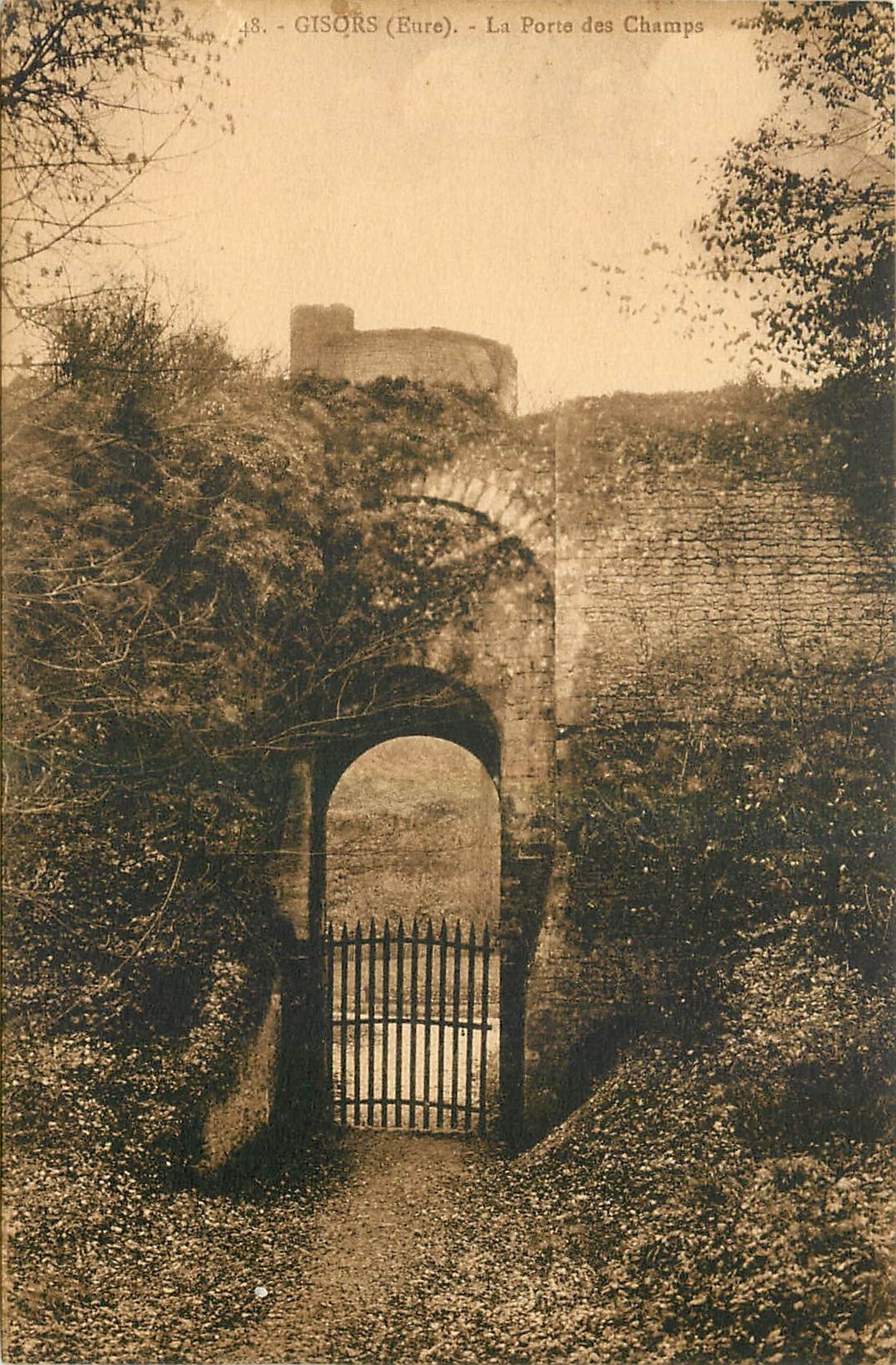 CPA Gisors Eure La Porte des Champs 
