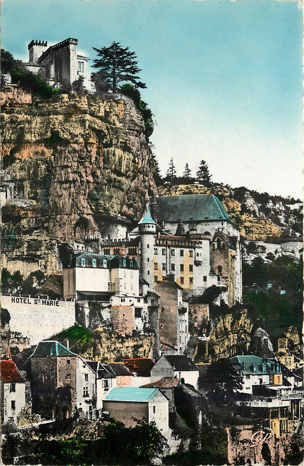 CPA Rocamadour Le Rocher vu de la Route de Cahors 