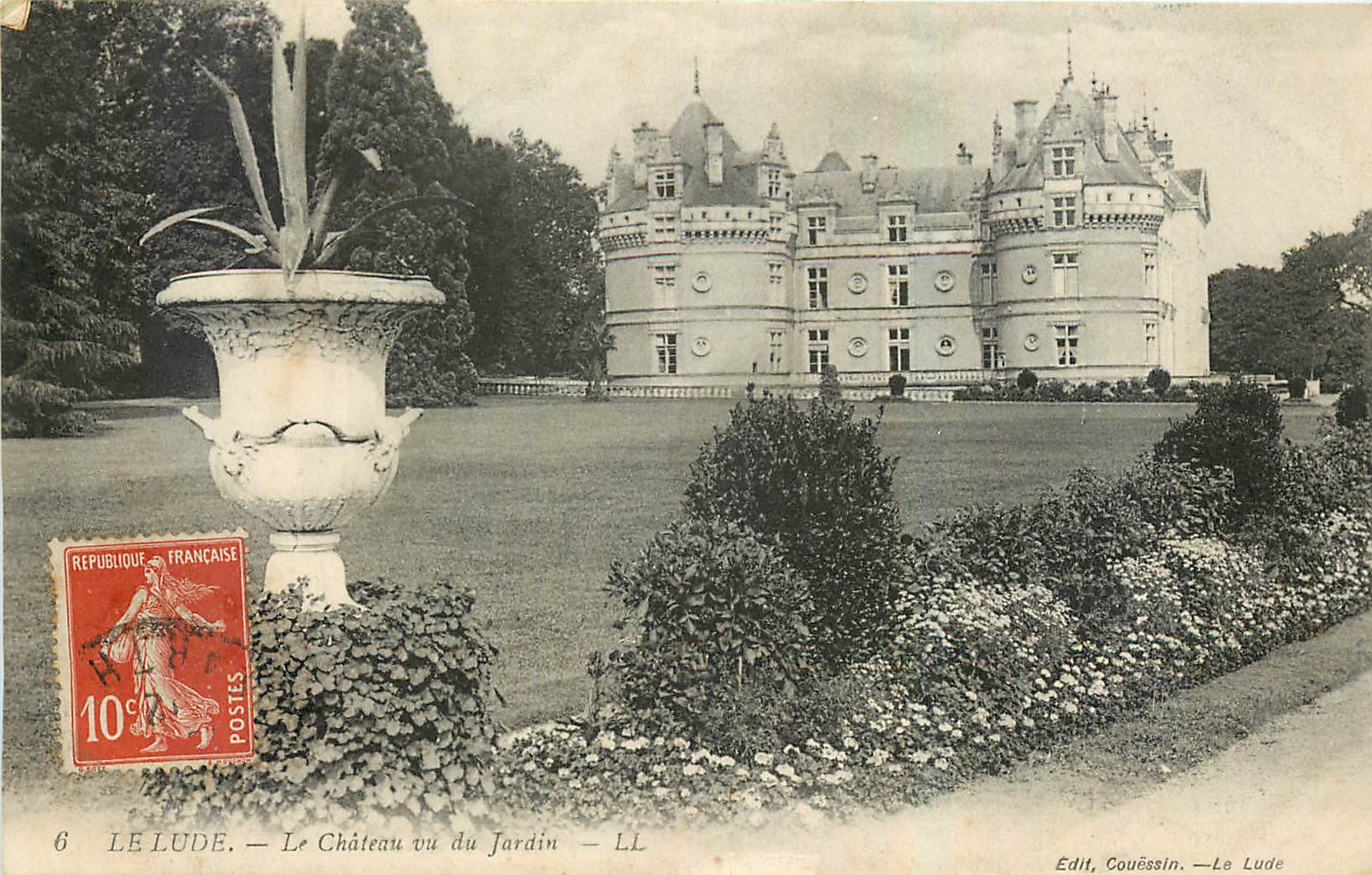 CPA Le Lude Le Chateau vu du Jardin 