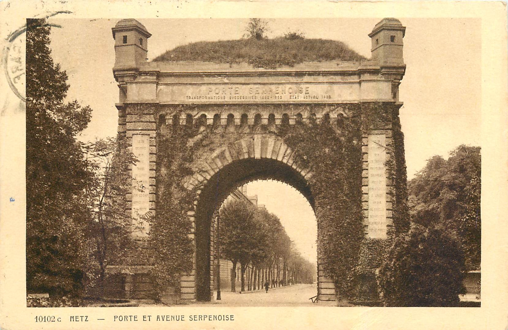 CPA Metz Porte et Avenue Serpenoise 