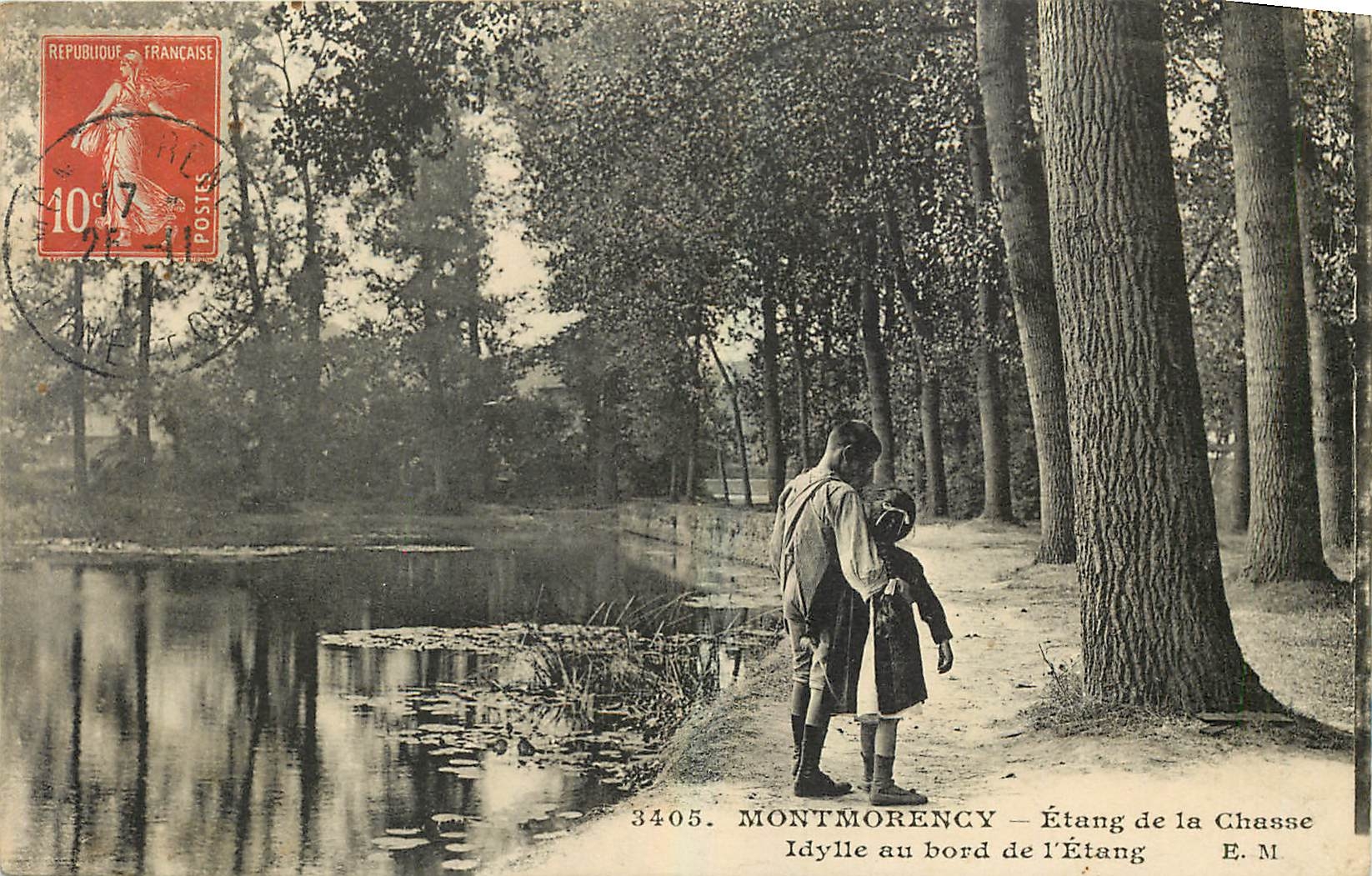 CPA Montmorency Etang de la Chasse Idylle au bord de l'Etang Enfants