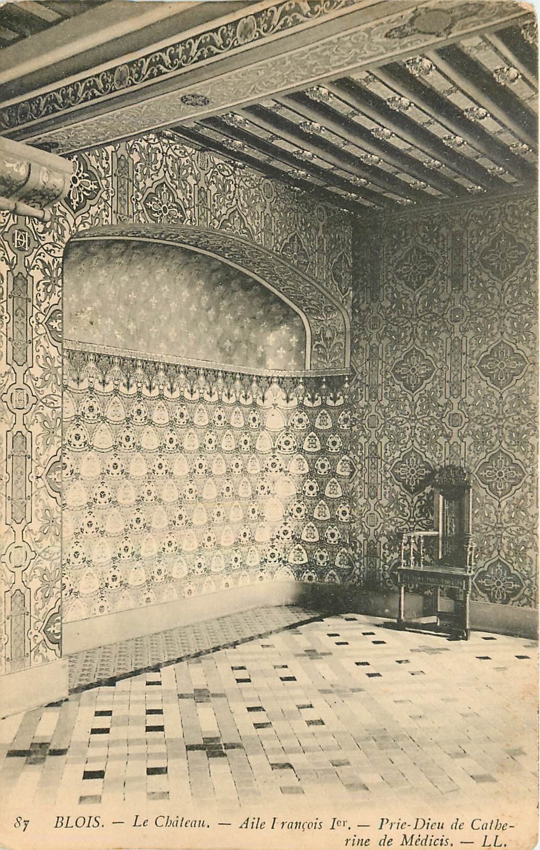 Blois — Das Schloss, Flügel François Ier — Gebetstisch von Catherine de Médicis — LL. Nr. 87
