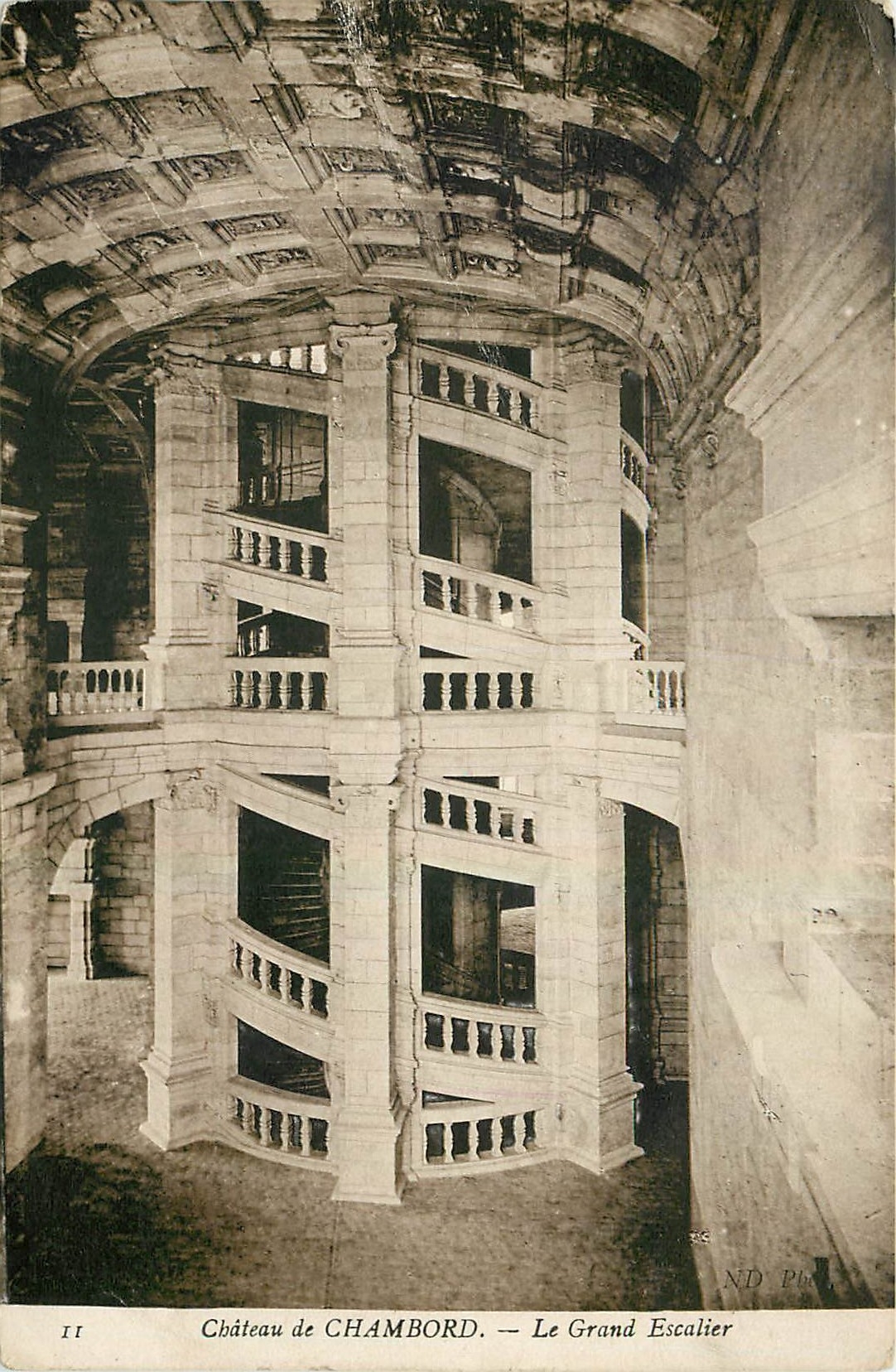 Château de CHAMBORD — Le Grand Escalier — ND P.
