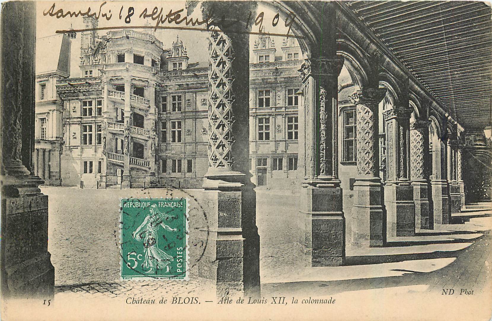 Schloss BLOIS — Flügel von Louis XII, die Säulenreihe — ND Phot