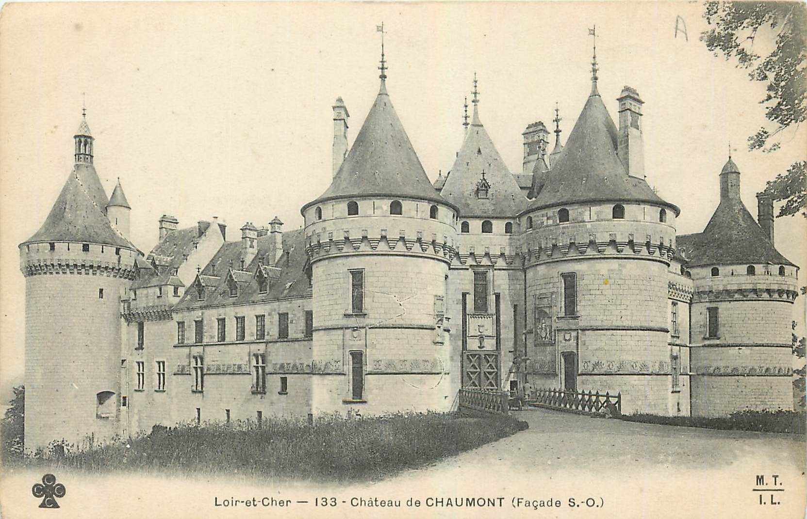 CPA Loir et Cher Chateau de Chaumont Facade S O 
