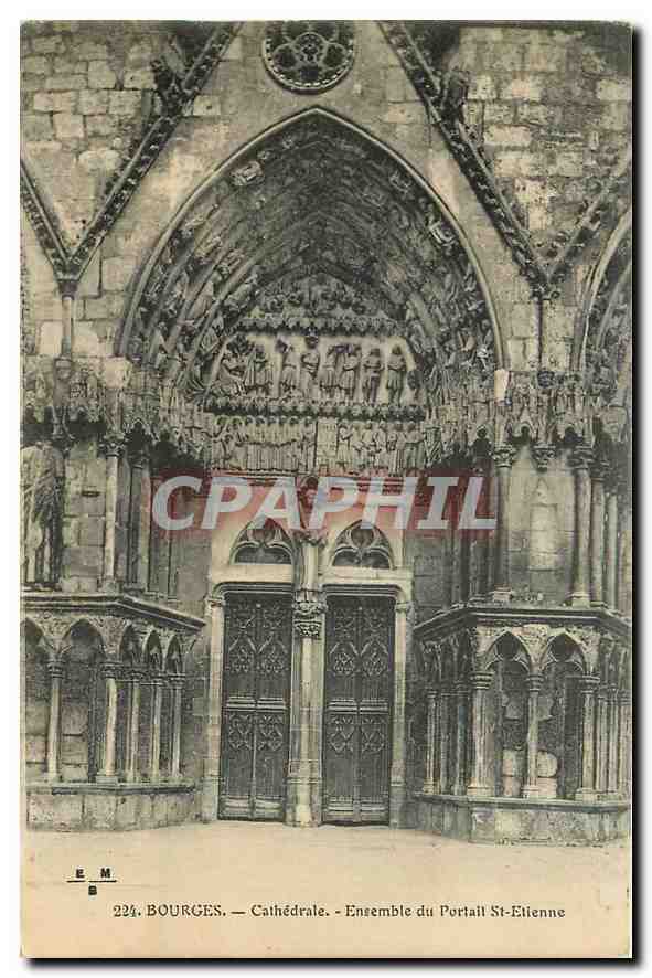 CPA Bourges Cathedrale Ensemble du Portail St Etienne 
