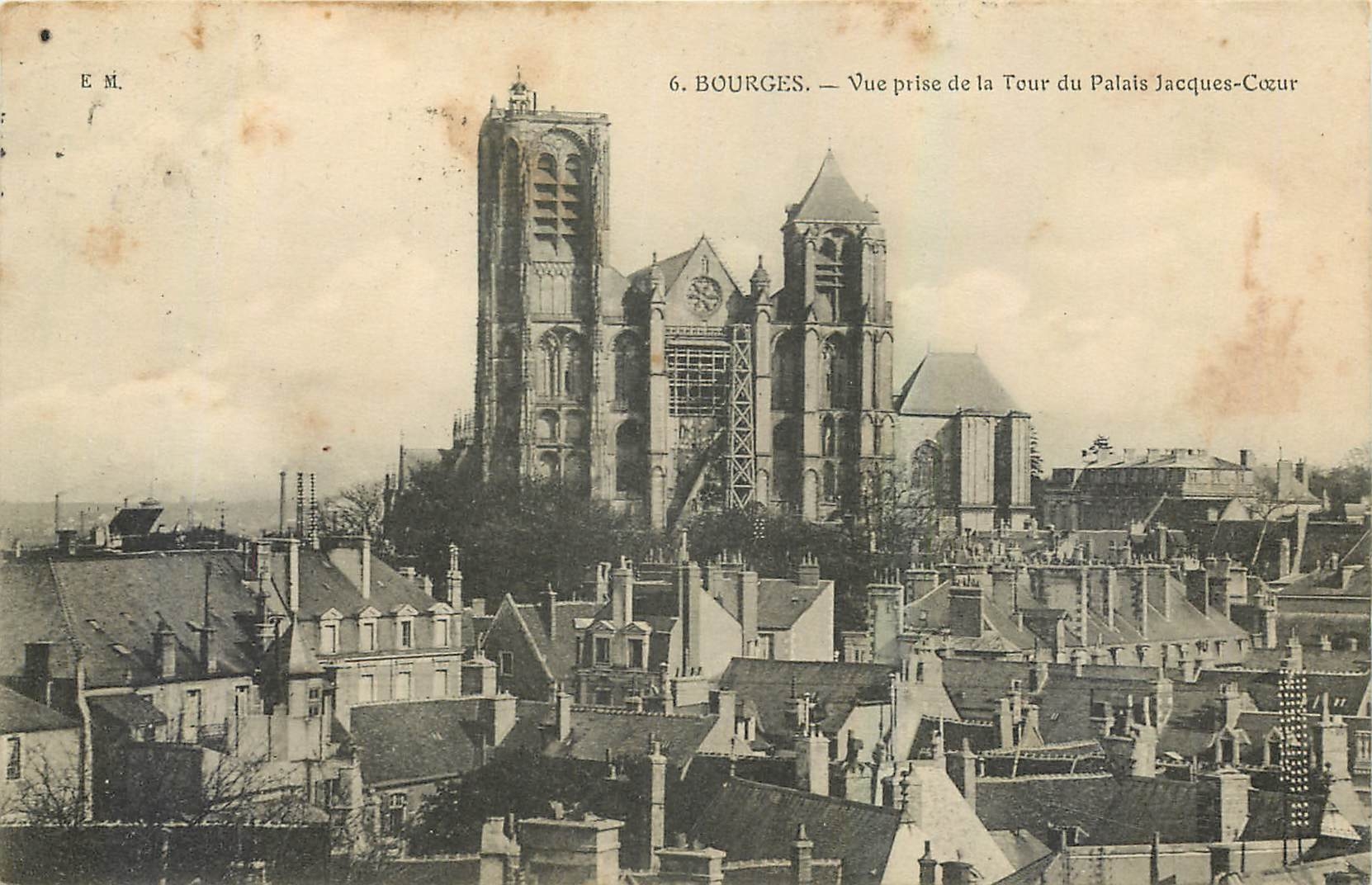 CPA Bourges vue prise de la Tour du Palais Jacques Coeur 
