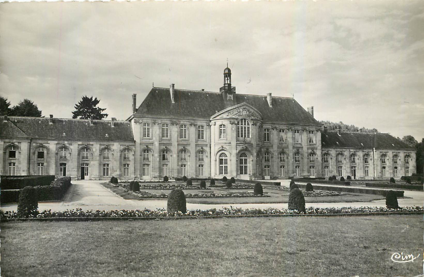 CPM Premontre Aisne Ancienne Abbaye de Premontre Aisne XVIII S Batiment central et Chapelle 