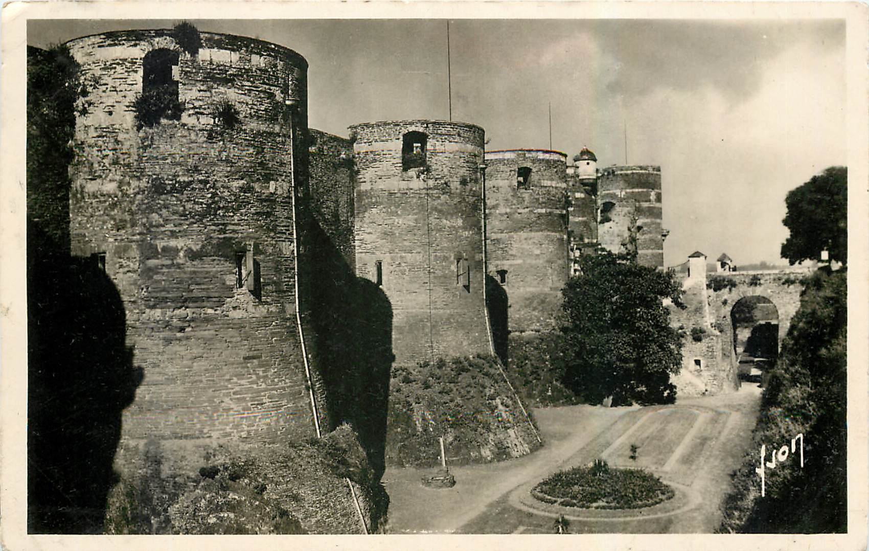 CPA Angers Maine et Loire le Chateau 