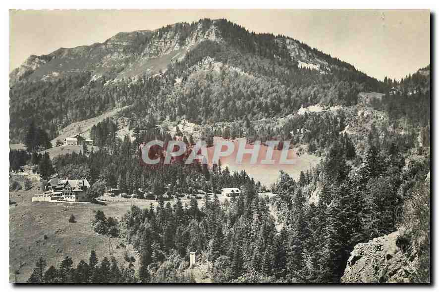 CPA La Faucille Ain la Faucille et le Mont Rond et les Hotels du Pailly 