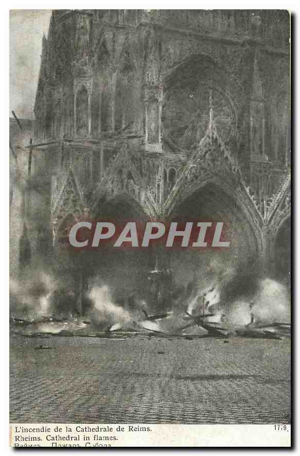 CPA L'incendie de la cathedrale de Reims 