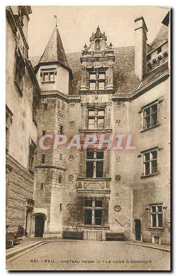 CPA Pau Chateau Henri IV la Cour d'Honneur 