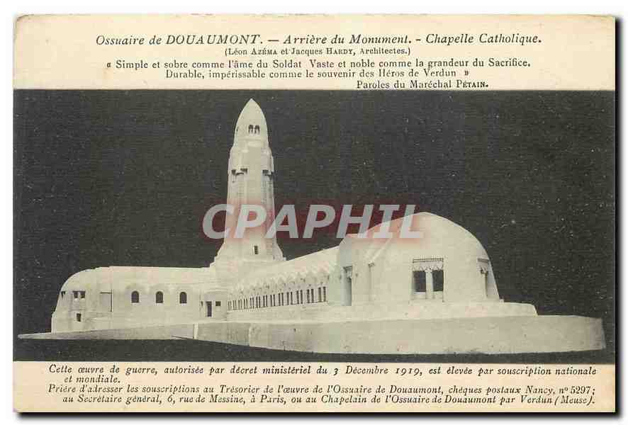CPA Ossuaire de Douaumont Arriere du Monument Chapelle Catholique 